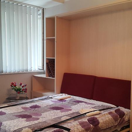 Apartment On Rustaveli Avenue Τυφλίδα Εξωτερικό φωτογραφία