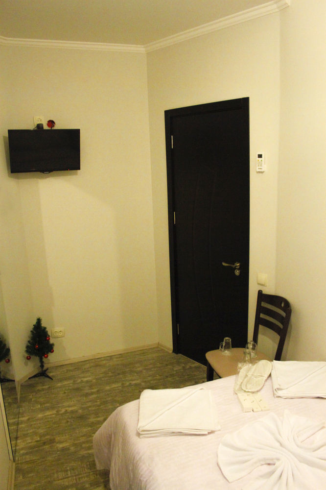 Apartment On Rustaveli Avenue Τυφλίδα Εξωτερικό φωτογραφία