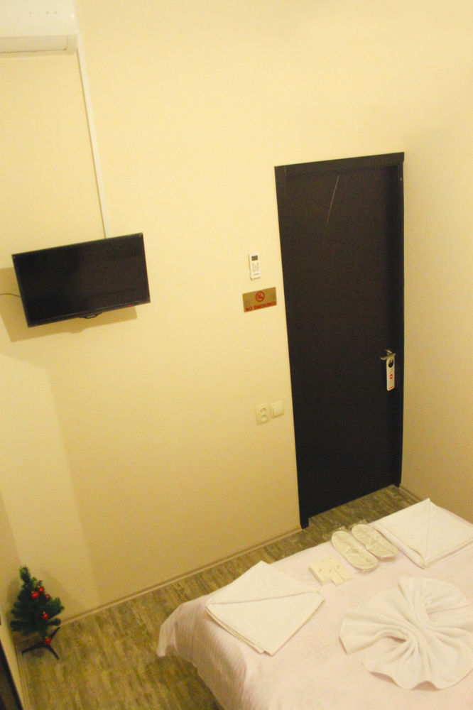 Apartment On Rustaveli Avenue Τυφλίδα Εξωτερικό φωτογραφία