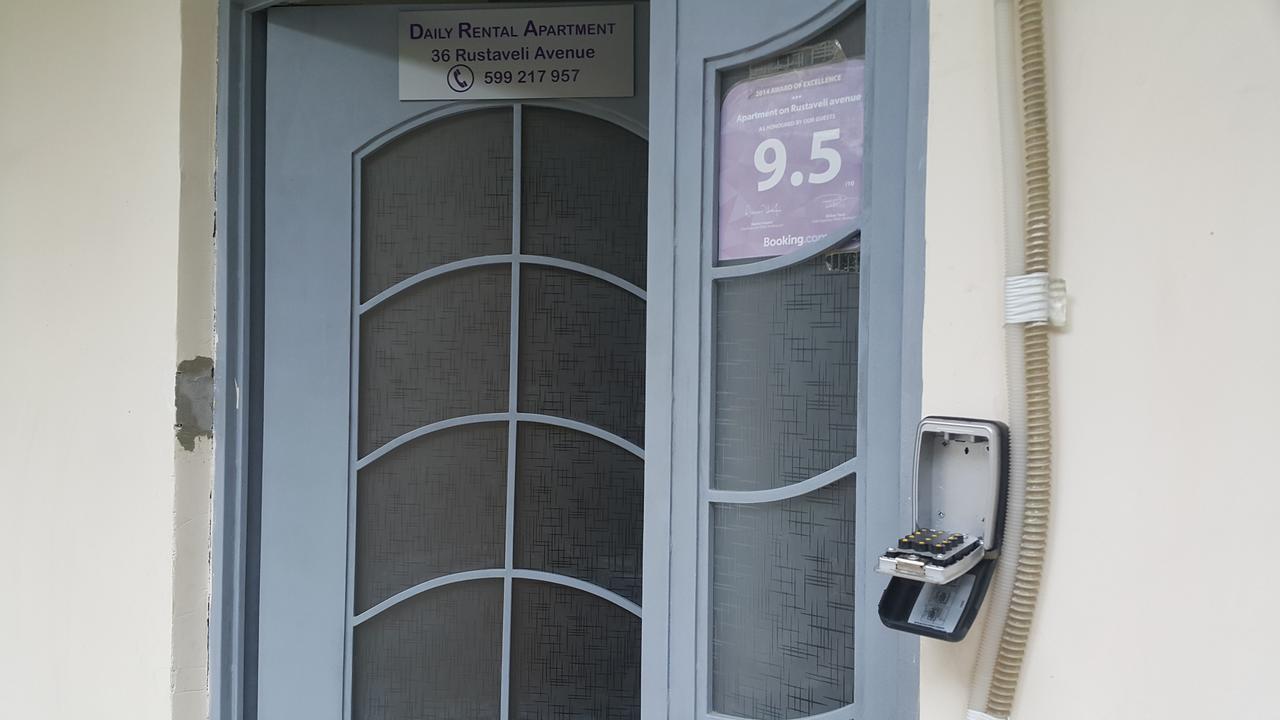 Apartment On Rustaveli Avenue Τυφλίδα Εξωτερικό φωτογραφία