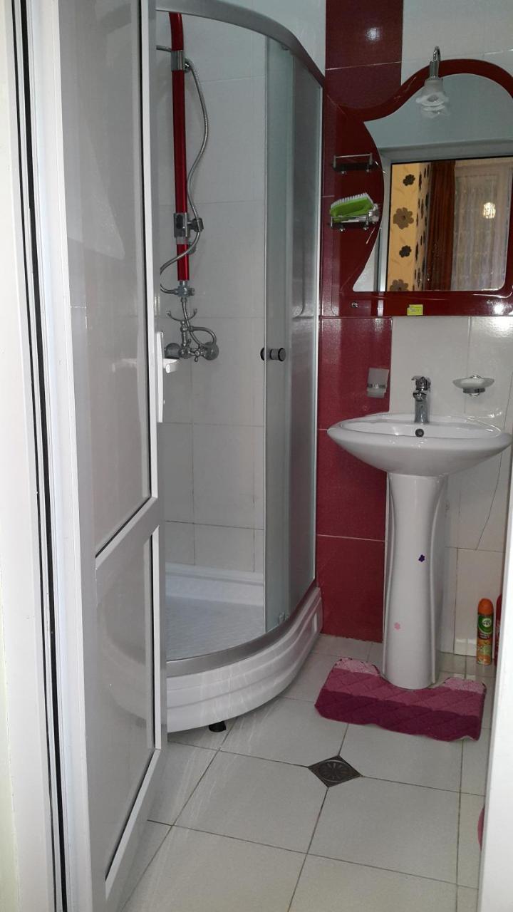 Apartment On Rustaveli Avenue Τυφλίδα Εξωτερικό φωτογραφία